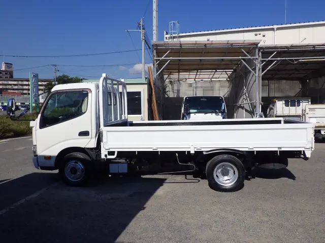 トヨタ ダイナ TKG-XZC645(2WD)の写真3