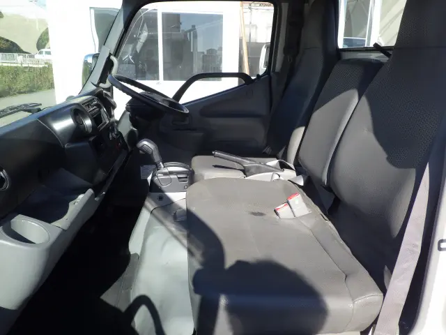 トヨタ ダイナ TKG-XZC645(2WD)の写真8