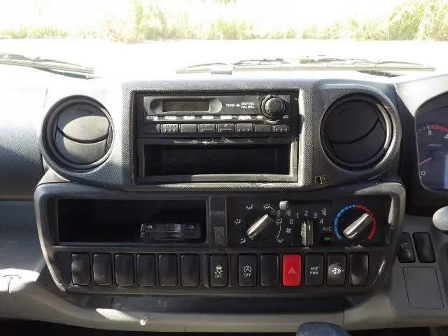 トヨタ ダイナ TKG-XZC645(2WD)の写真9
