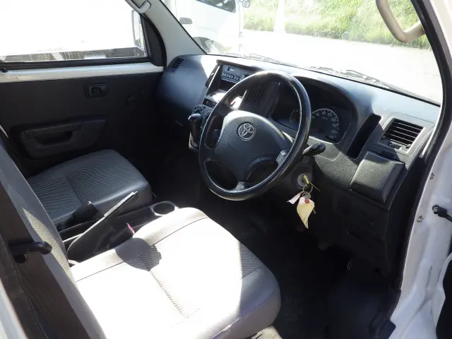 トヨタ タウンエーストラック DBF-S402U(2WD)の写真6