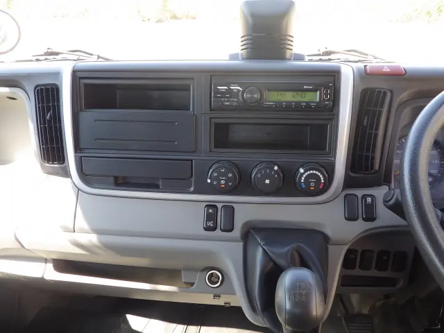 三菱 キャンター 2RG-FBA60(2WD)の写真9