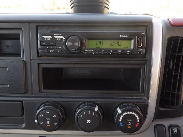 三菱 キャンター 2RG-FBA60(2WD)の写真10