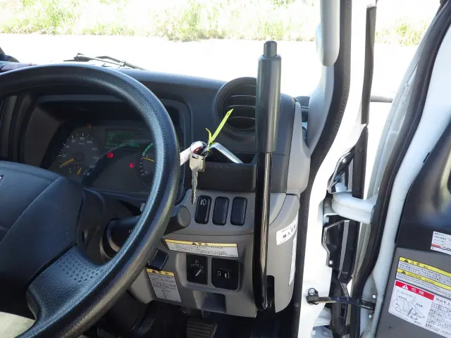 三菱 キャンター 2RG-FBA60(2WD)の写真14