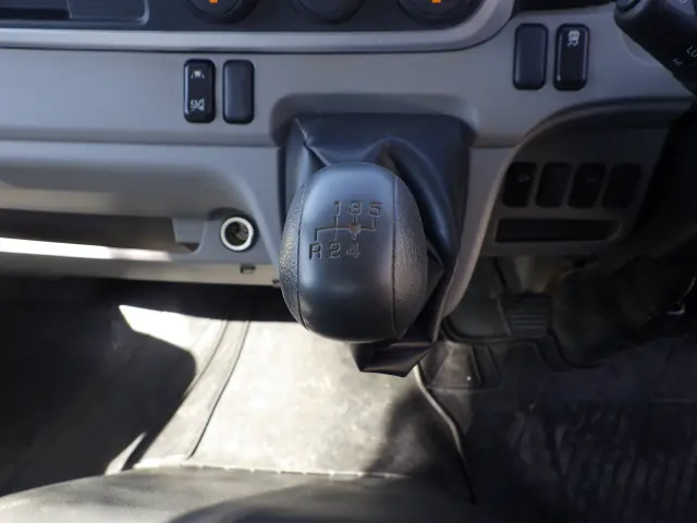 三菱 キャンター 2RG-FBA60(2WD)の写真15