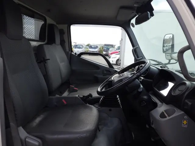 トヨタ ダイナ 2RG-XZU605(2WD)の写真7