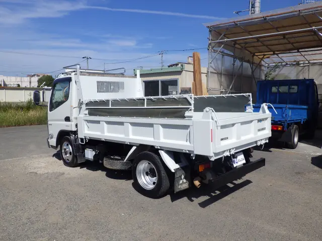 三菱 キャンター 2RG-FBA60(2WD)の写真2