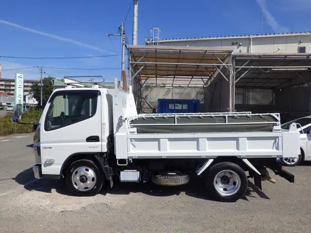 三菱 キャンター 2RG-FBA60(2WD)の写真3