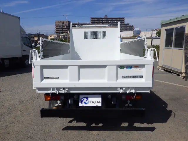三菱 キャンター 2RG-FBA60(2WD)の写真5
