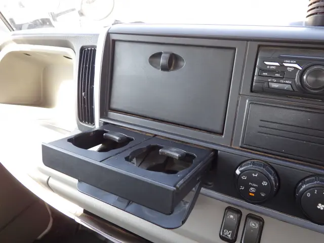三菱 キャンター 2RG-FBA60(2WD)の写真12