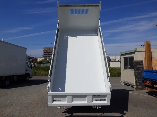 三菱 キャンター 2RG-FBA60(2WD)の写真23