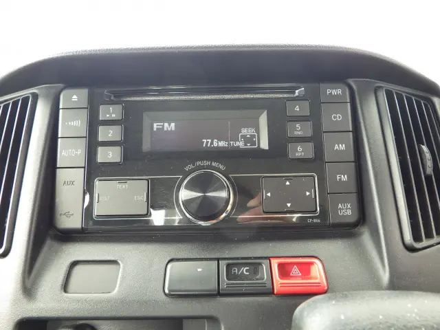 トヨタ タウンエーストラック 5BF-S403U(2WD)の写真10