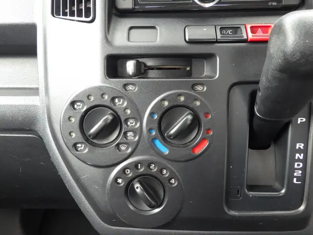 トヨタ タウンエーストラック 5BF-S403U(2WD)の写真11