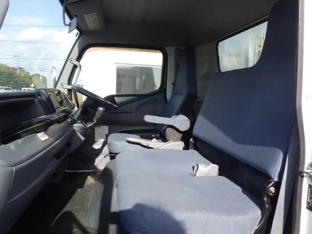 三菱 キャンター TKG-FEBMO(2WD)の写真8