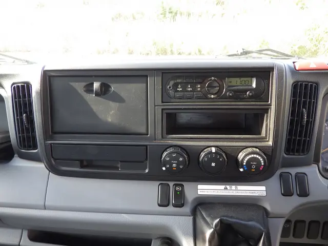 三菱 キャンター TKG-FEBMO(2WD)の写真9