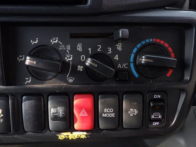 トヨタ ダイナ TKG-XZU640(2WD)の写真10