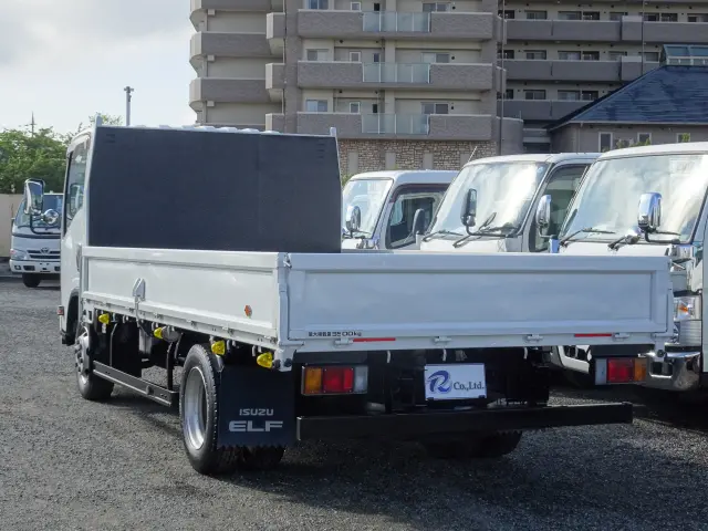 いすゞ エルフ TPG-NPR85AR(2WD)の写真2