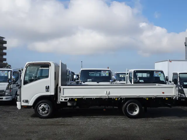 いすゞ エルフ TPG-NPR85AR(2WD)の写真3