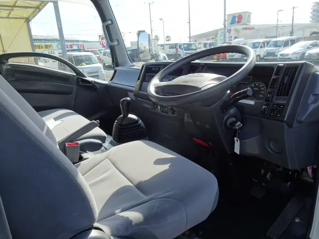 いすゞ エルフ TPG-NPR85AR(2WD)の写真6