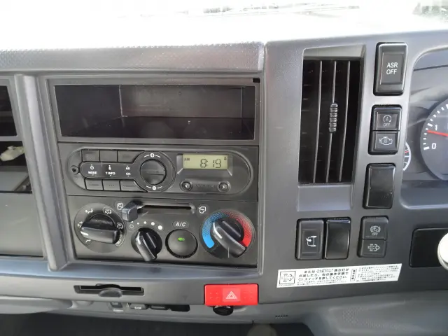 いすゞ エルフ TPG-NPR85AR(2WD)の写真8
