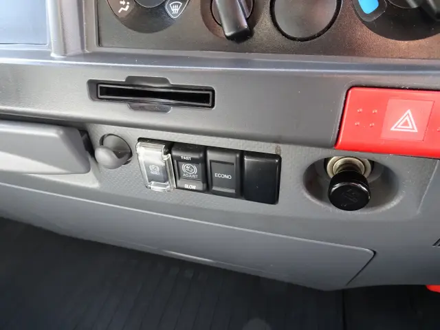 いすゞ エルフ TPG-NPR85AR(2WD)の写真9