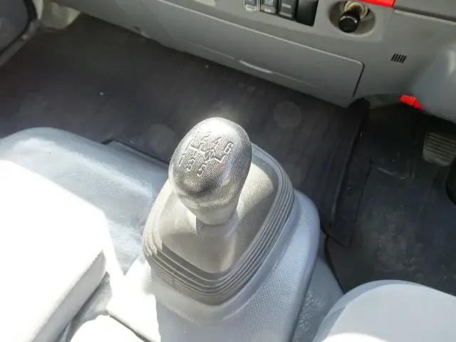 いすゞ エルフ TPG-NPR85AR(2WD)の写真10