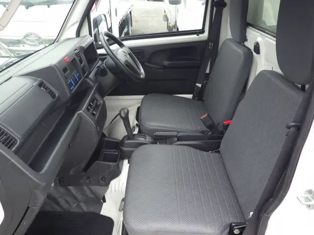 ダイハツ ハイゼットトラック EBD-S500P(2WD)の写真8