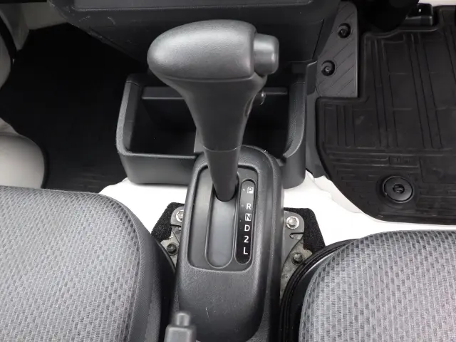 ダイハツ ハイゼットトラック EBD-S500P(2WD)の写真11