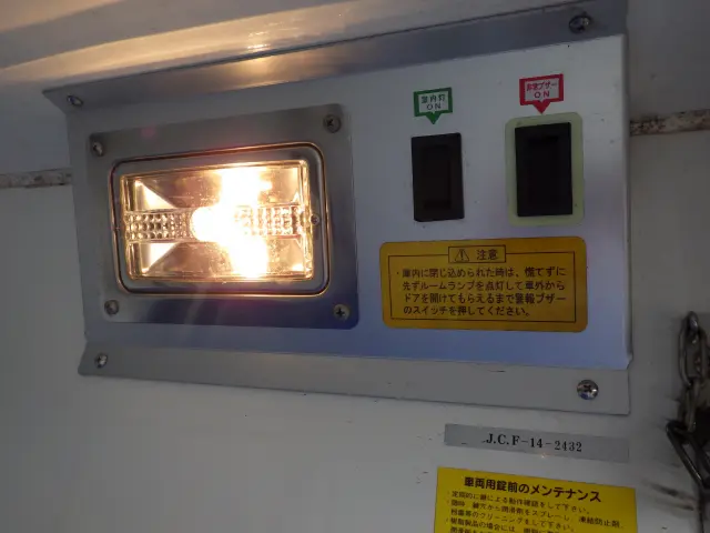 ダイハツ ハイゼットトラック EBD-S500P(2WD)の写真17