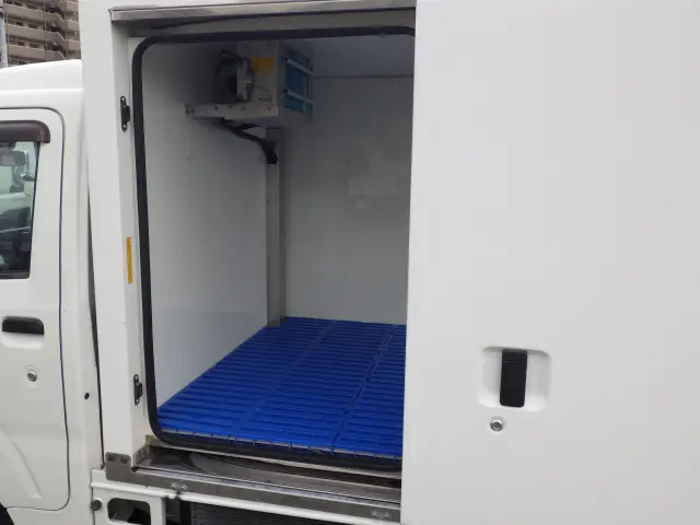 ダイハツ ハイゼットトラック EBD-S500P(2WD)の写真18