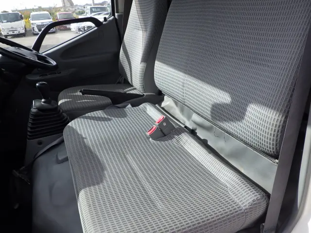 トヨタ トヨエース TKG-XZU605(2WD)の写真8