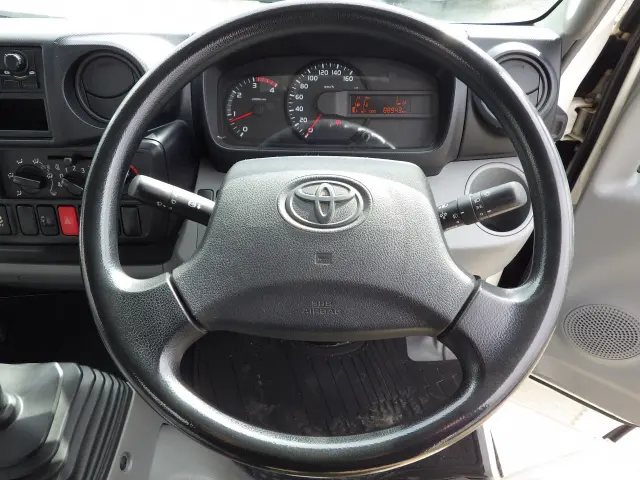 トヨタ トヨエース TKG-XZU605(2WD)の写真10