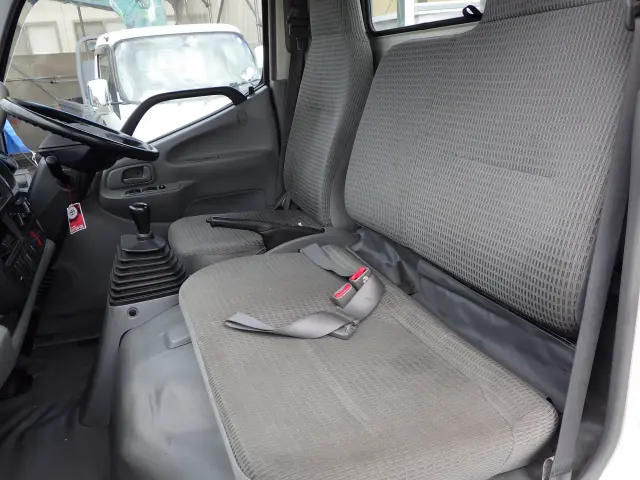 トヨタ ダイナ TKG-XZC605(2WD)の写真8