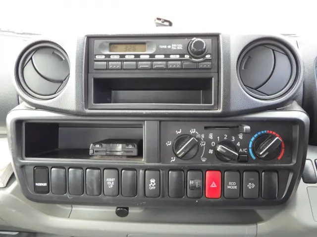 トヨタ ダイナ TKG-XZC605(2WD)の写真9