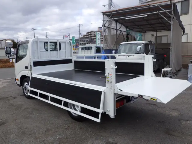 トヨタ ダイナ TKG-XZC605(2WD)の写真17