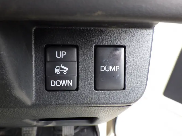 ダイハツ ハイゼットトラック EBD-S510P(4WD)の写真14