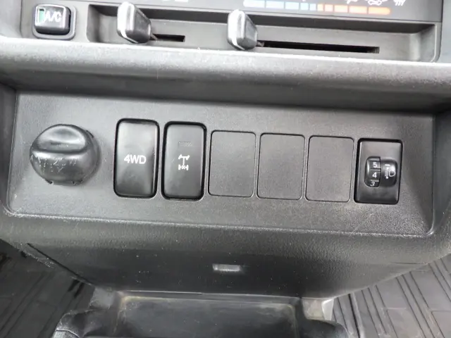 ダイハツ ハイゼットトラック EBD-S510P(4WD)の写真15