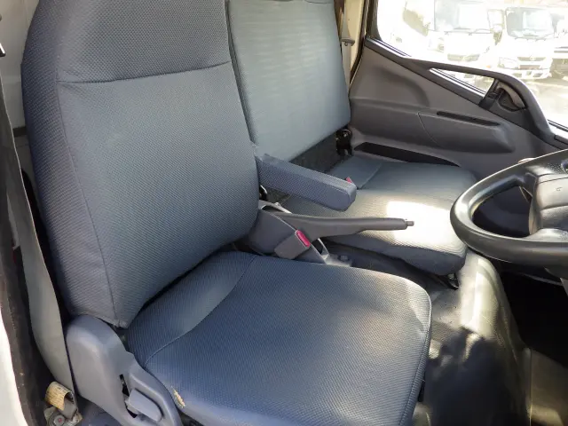 三菱 キャンター TKG-FBA60(2WD)の写真7