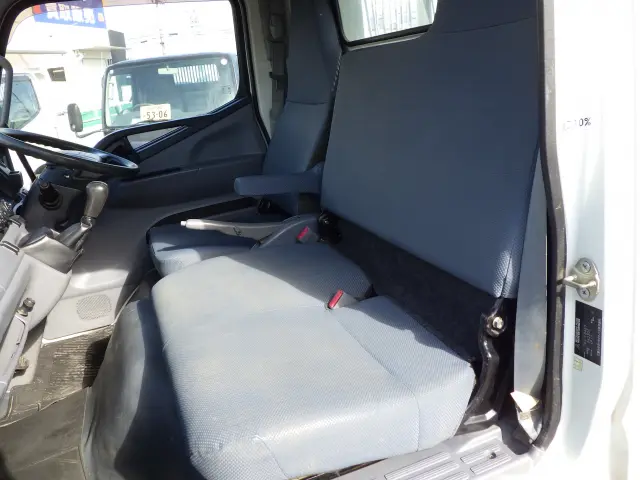 三菱 キャンター TKG-FBA60(2WD)の写真8