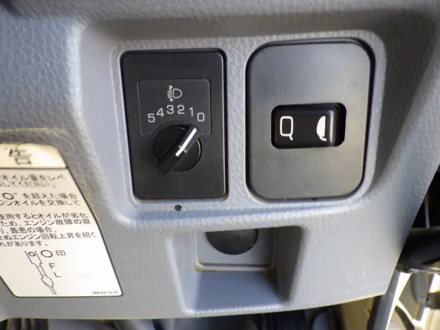 三菱 キャンター TKG-FBA60(2WD)の写真12