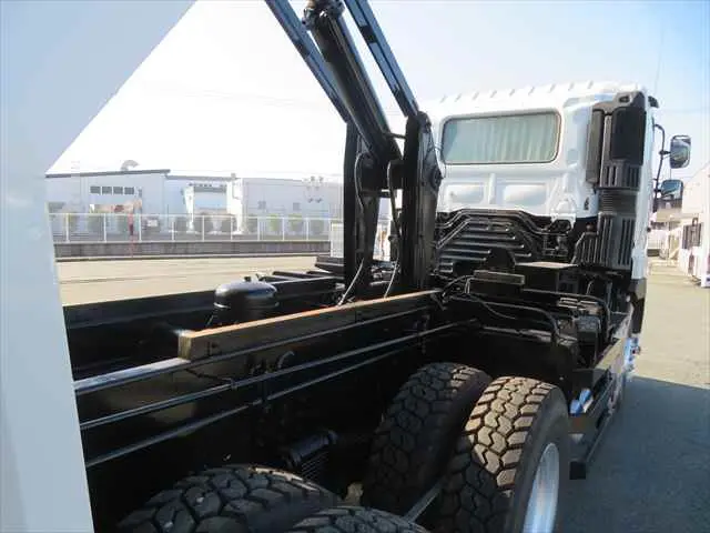 管理番号3322|日野 プロフィア QKG-FS1EKDA(6x4)の写真32