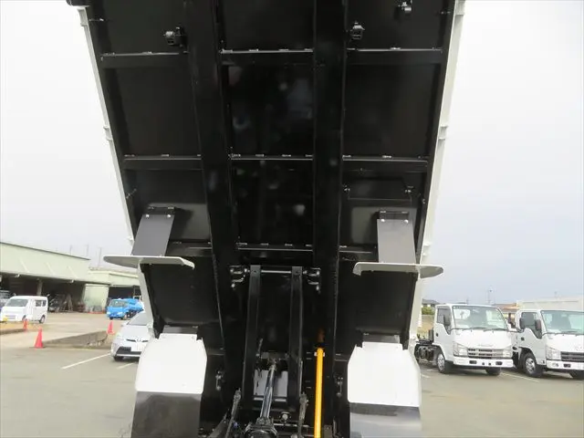 管理番号3499|三菱 キャンター 2RG-FBA60(2WD)の写真13