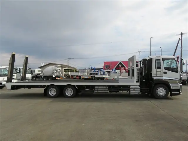 管理番号3509|いすゞ ギガ LKG-CYZ77AJ(6x4)の写真5