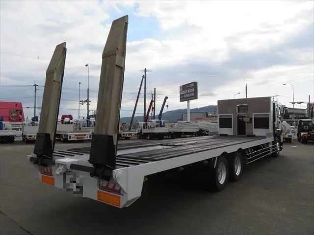 管理番号3509|いすゞ ギガ LKG-CYZ77AJ(6x4)の写真6