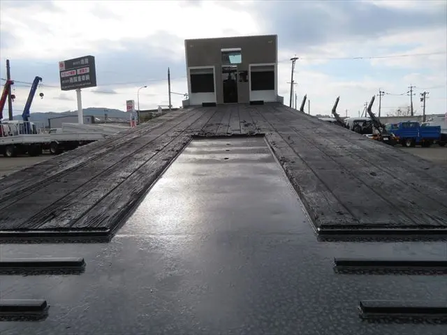 管理番号3509|いすゞ ギガ LKG-CYZ77AJ(6x4)の写真15