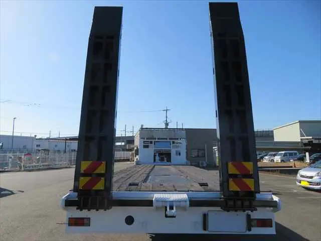 管理番号3515|UD クオン QKG-CG5ZM(8x4)の写真7