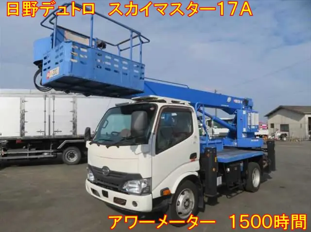 管理番号3527|日野 デュトロ TKG-XZU642F(2WD)の写真1