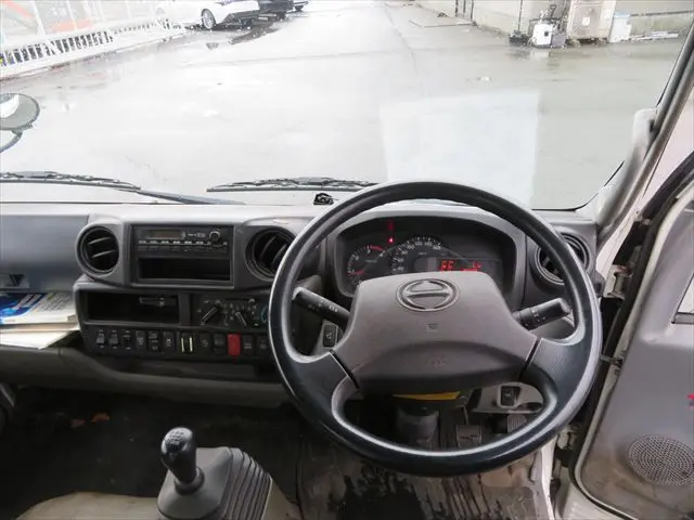 管理番号3557|日野 デュトロ TKG-XZU650M(2WD)の写真32