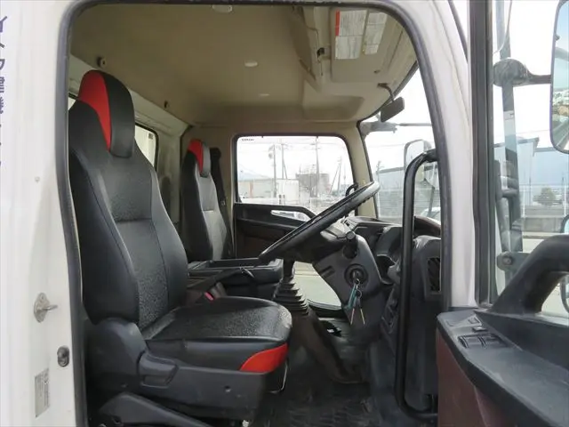 日野 レンジャー 2KG-FC2ABA(2WD)の写真28