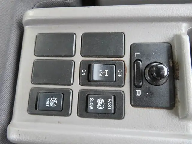 管理番号3588|UD コンドル QDG-PW39L(6x4)の写真38