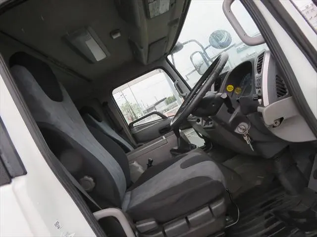 管理番号3588|UD コンドル QDG-PW39L(6x4)の写真44